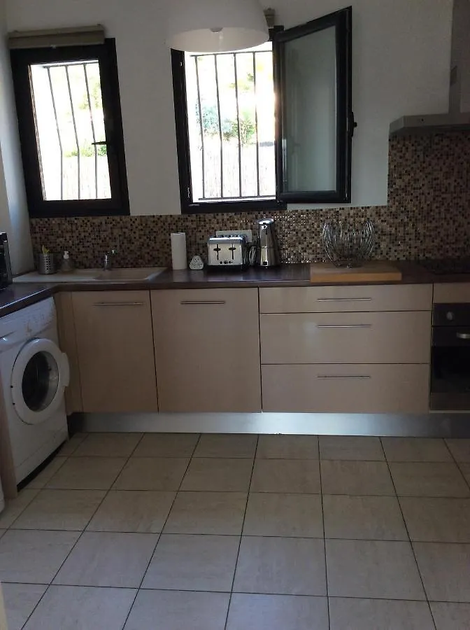 58 Avenue Paul Long Apartment Hyeres